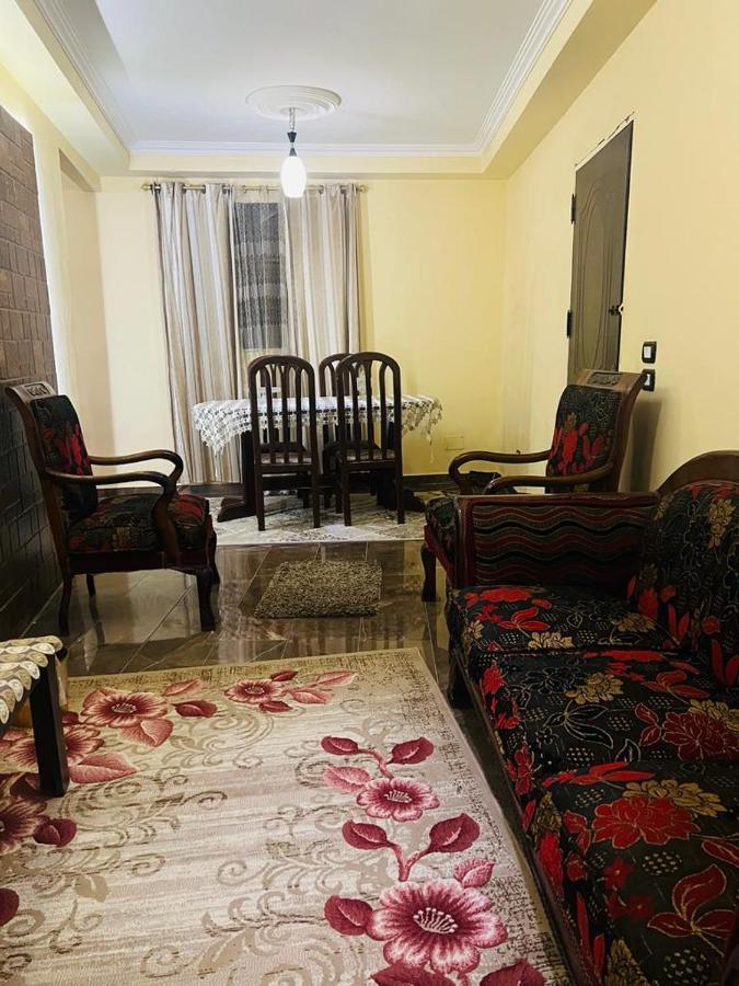 Kafret el-Gabal Momen Pyramids Inn מראה חיצוני תמונה