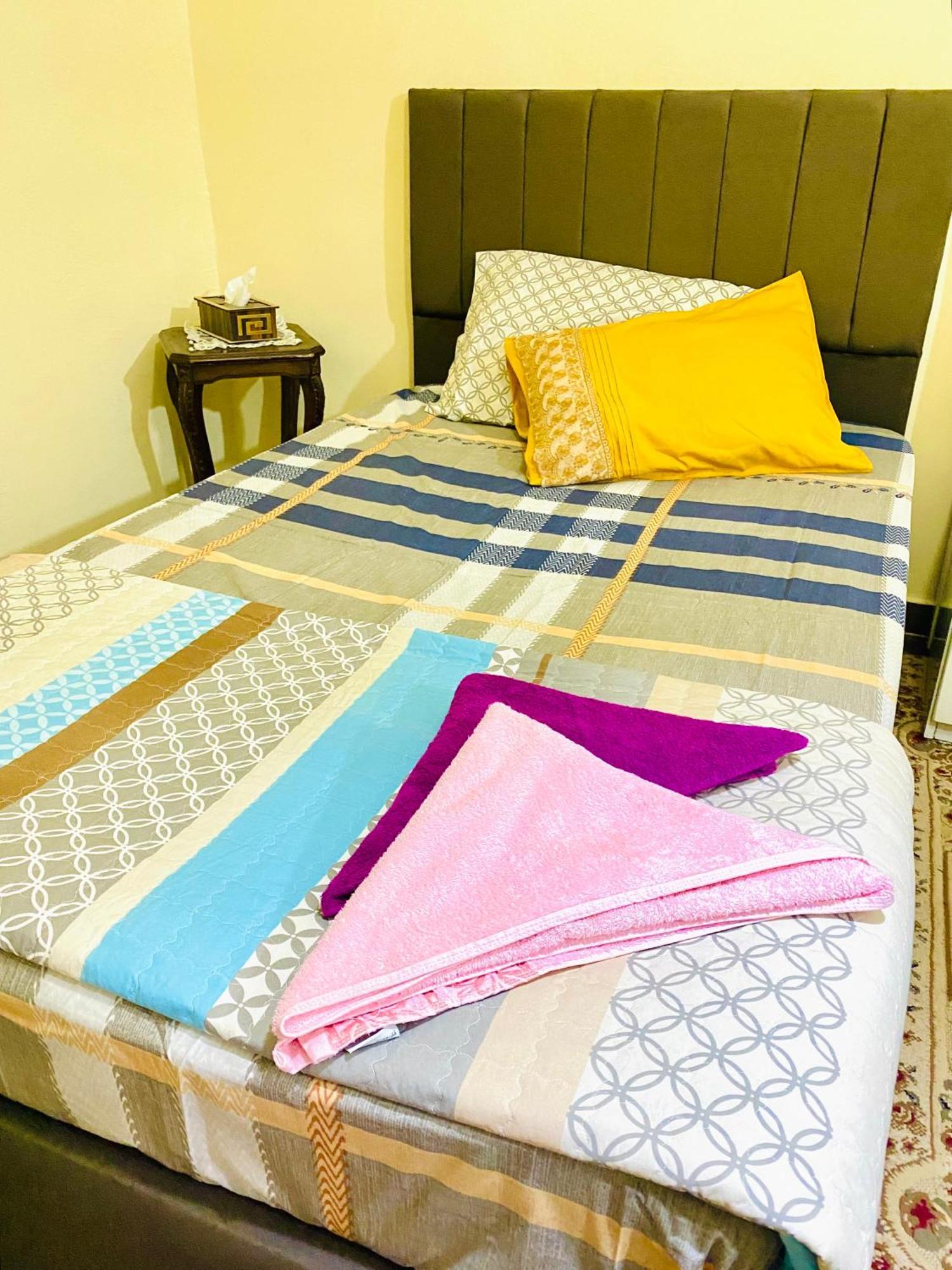 Kafret el-Gabal Momen Pyramids Inn מראה חיצוני תמונה
