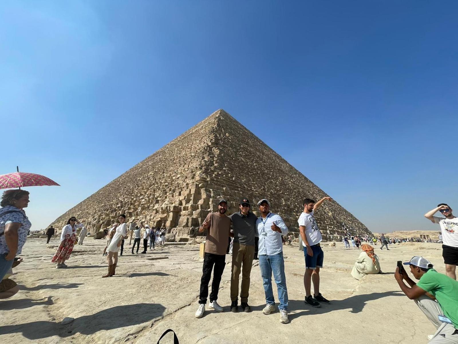 Kafret el-Gabal Momen Pyramids Inn מראה חיצוני תמונה
