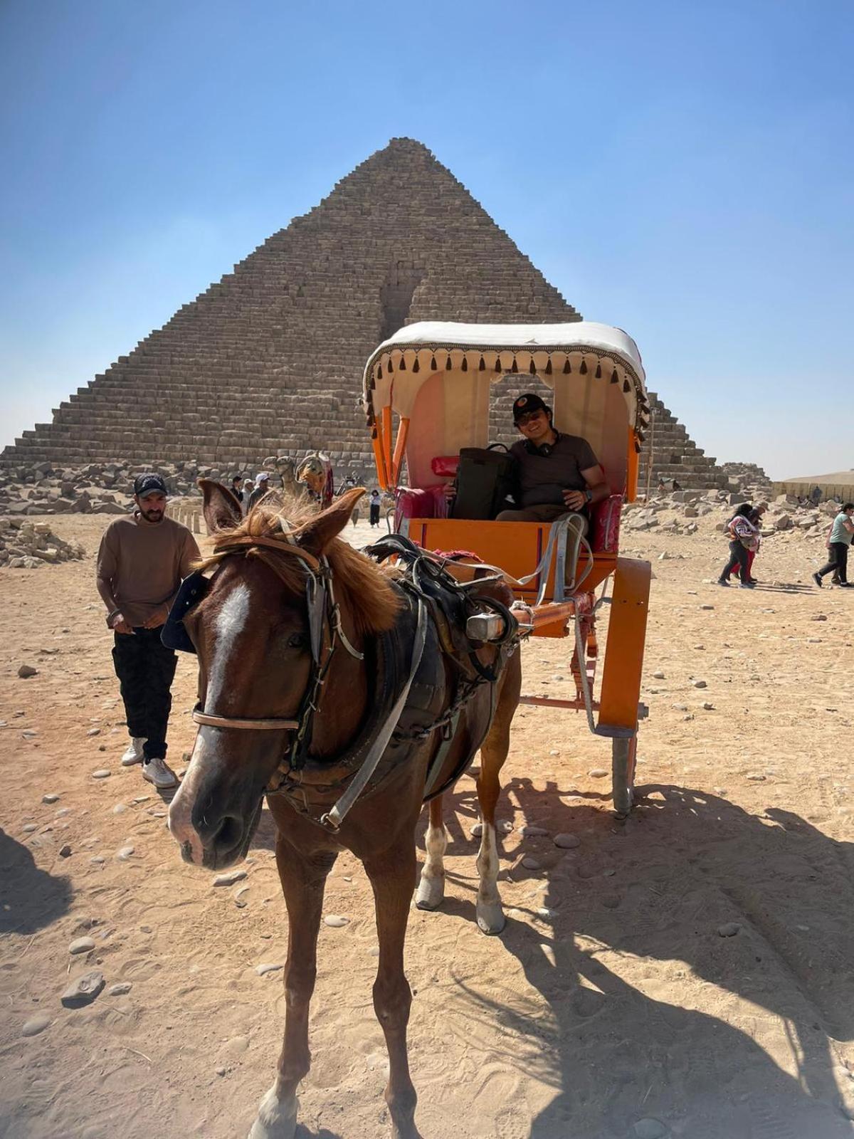 Kafret el-Gabal Momen Pyramids Inn מראה חיצוני תמונה